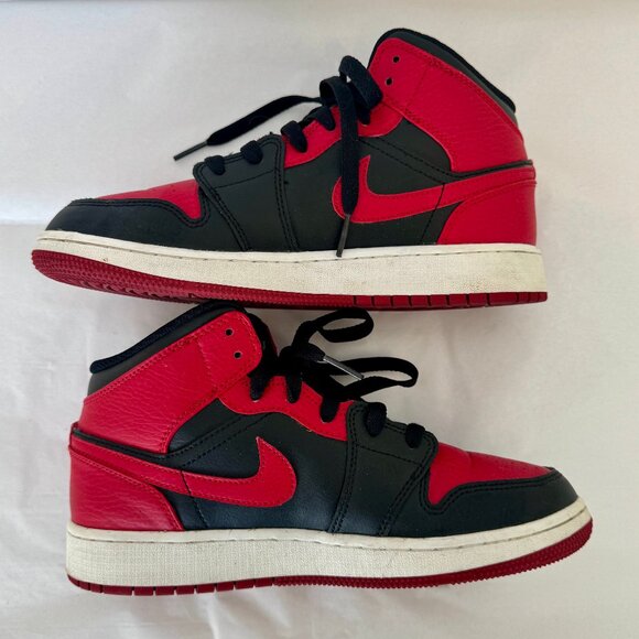 Nike Air Jordan 1 Mid Banned Black Red Bred Retro Shoes-sz. 5Y - Picture 7 of 8
